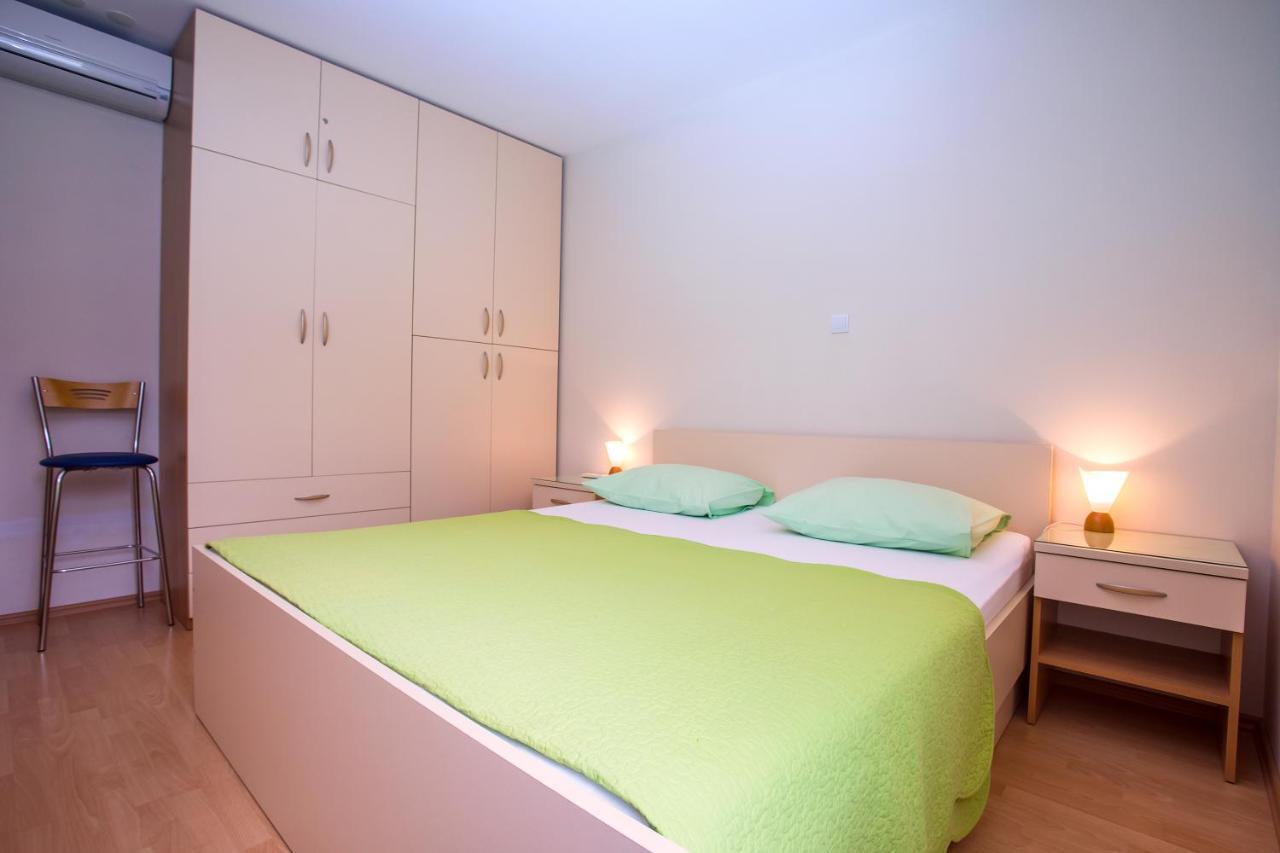 Apartmani Ribnjak Seka Omis Exterior photo