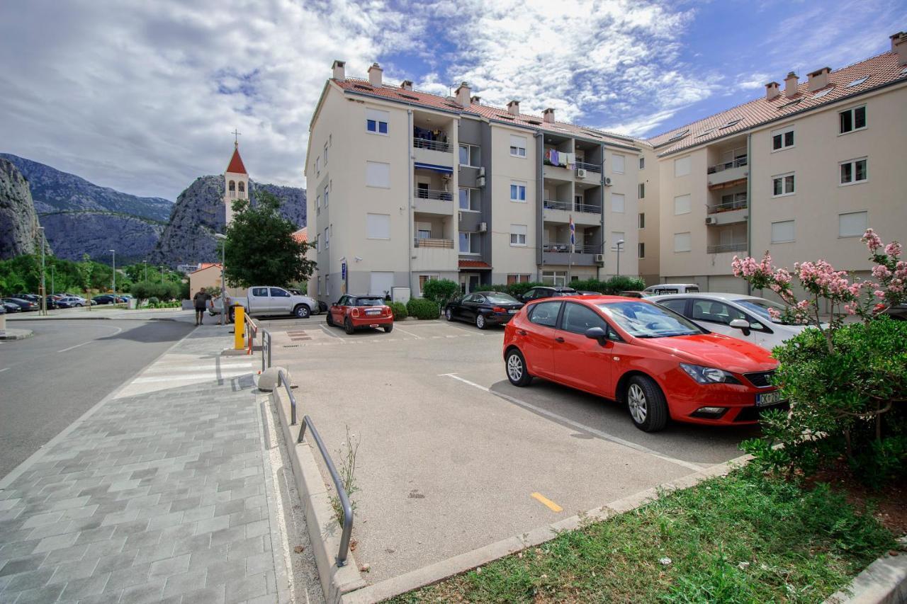 Apartmani Ribnjak Seka Omis Exterior photo