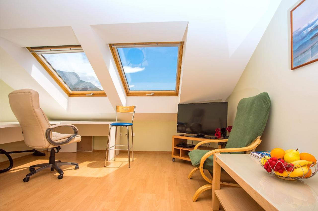 Apartmani Ribnjak Seka Omis Exterior photo